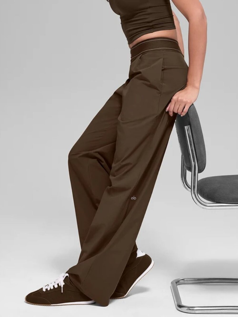 NWT Espresso ALO Yoga Studio Style Suit Up Pants👜Relaxed Regular 30" Inseam - Picture 11 of 11